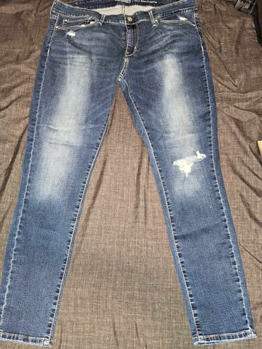 Signature by Levi Strauss & Co. Low-Rise Jegging. Low-Rise Jeggings in Blue